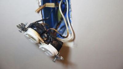 imgi_32_JAYs+Electric+Media+Solutions+LLC-Outlet-Repairs-1920w.jpg