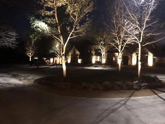 imgi_6_JAYs+Electric+Media+Solutions+LLC-trees-lights-install-1920w.jpg