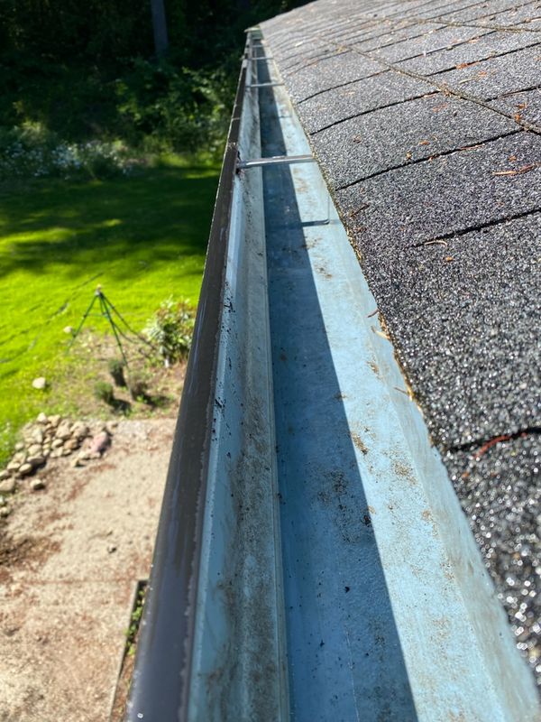 gutter after pic 1.jpeg