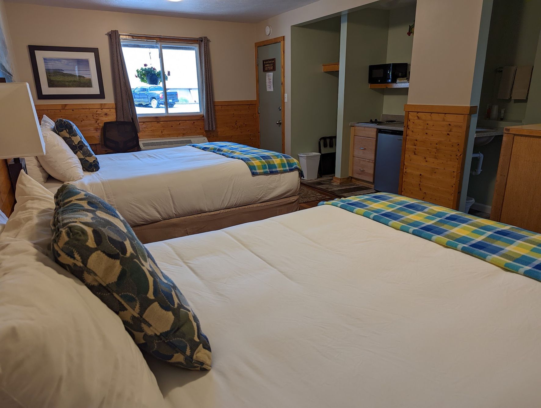 Room at Mitchell Creek Inn