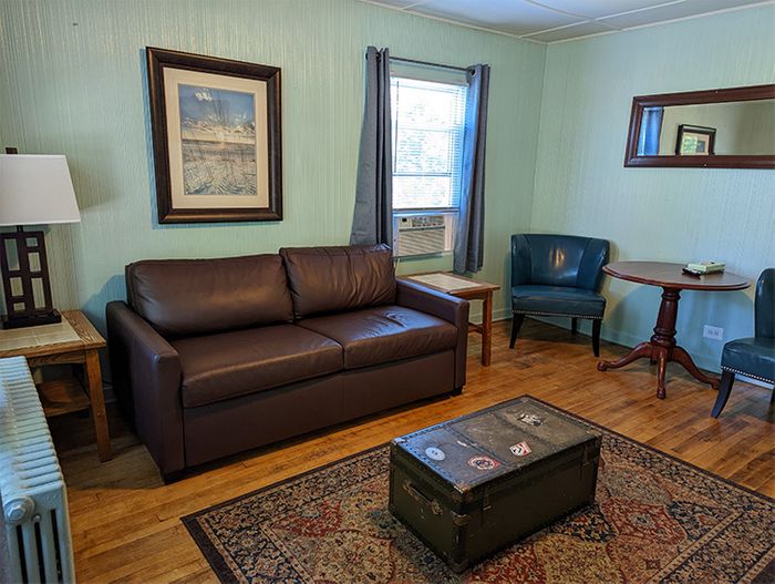 Cabin Room at Mitchell Creek Inn