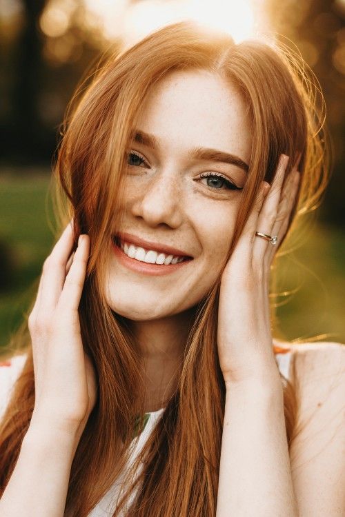 portrait-portrait-looking-at-camera-people-sunset-happiness-outdoor-person-woman-red-hair-candid_t20_rRL0Pw.jpg