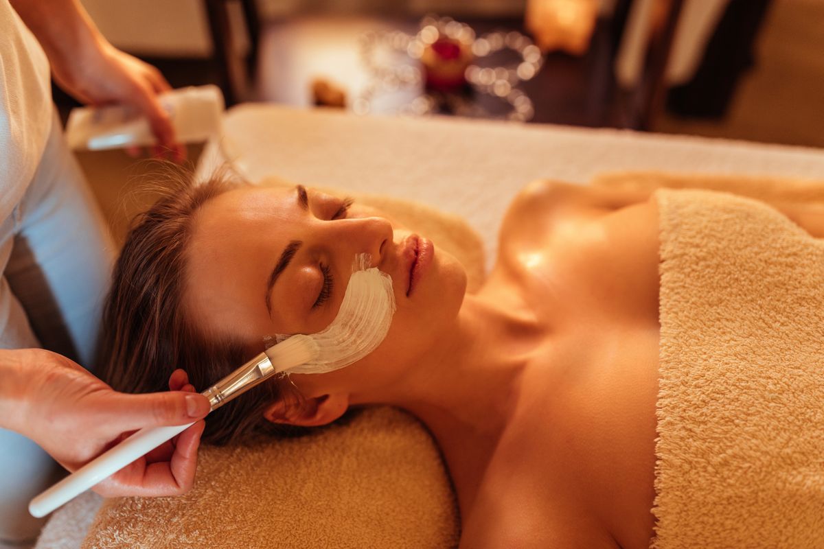 a-beautifying-treatment-2022-02-02-04-52-09-utc.jpg
