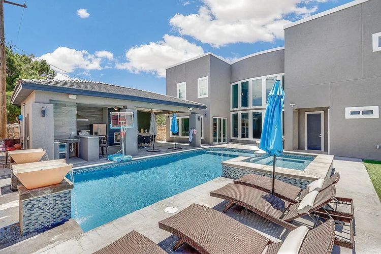 aacdd781b987376e655451f9f64c9a5e-uncropped_scaled_within_1536_1152 Large.jpeg