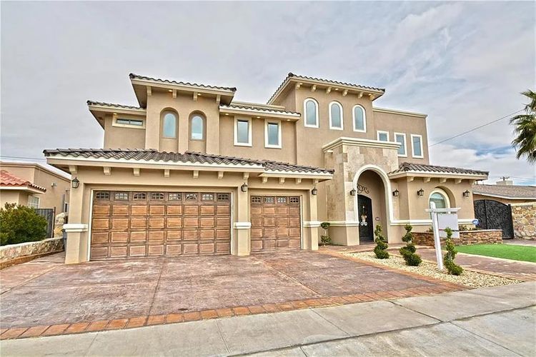 635f7924258a56f4eaa18a6b04bc02e1-uncropped_scaled_within_1536_1152 Large.jpeg