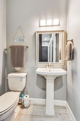 0b5ede8a5e2de5506ab047b6b0d00f0a-uncropped_scaled_within_1536_1152 Large.jpeg