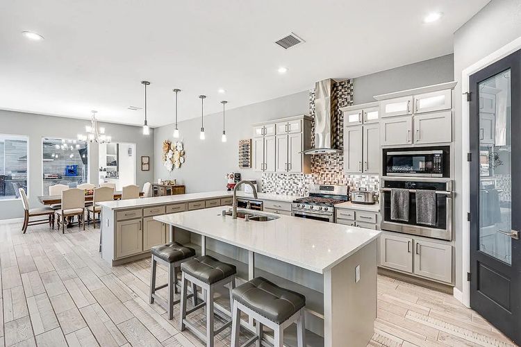 fcdd6425c615b377efabde153d125c04-uncropped_scaled_within_1536_1152 Large.jpeg