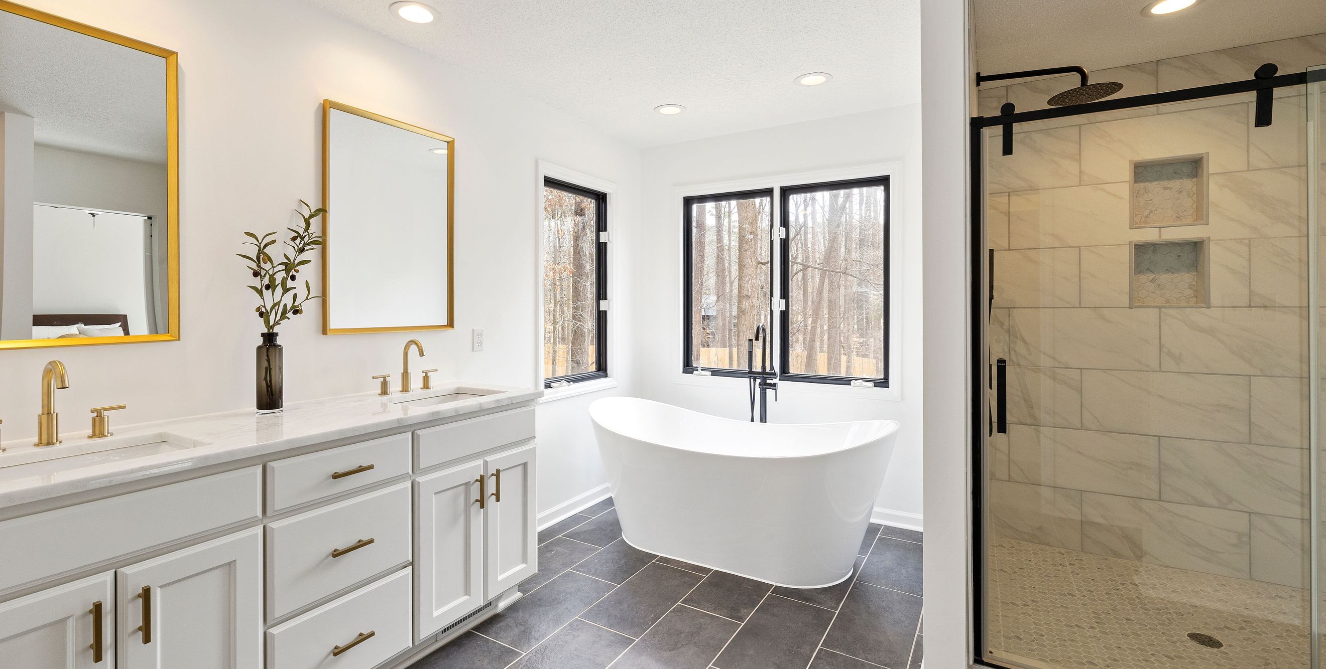 M332193 - Prestige bath solutions - Page Hero Images (2).jpg