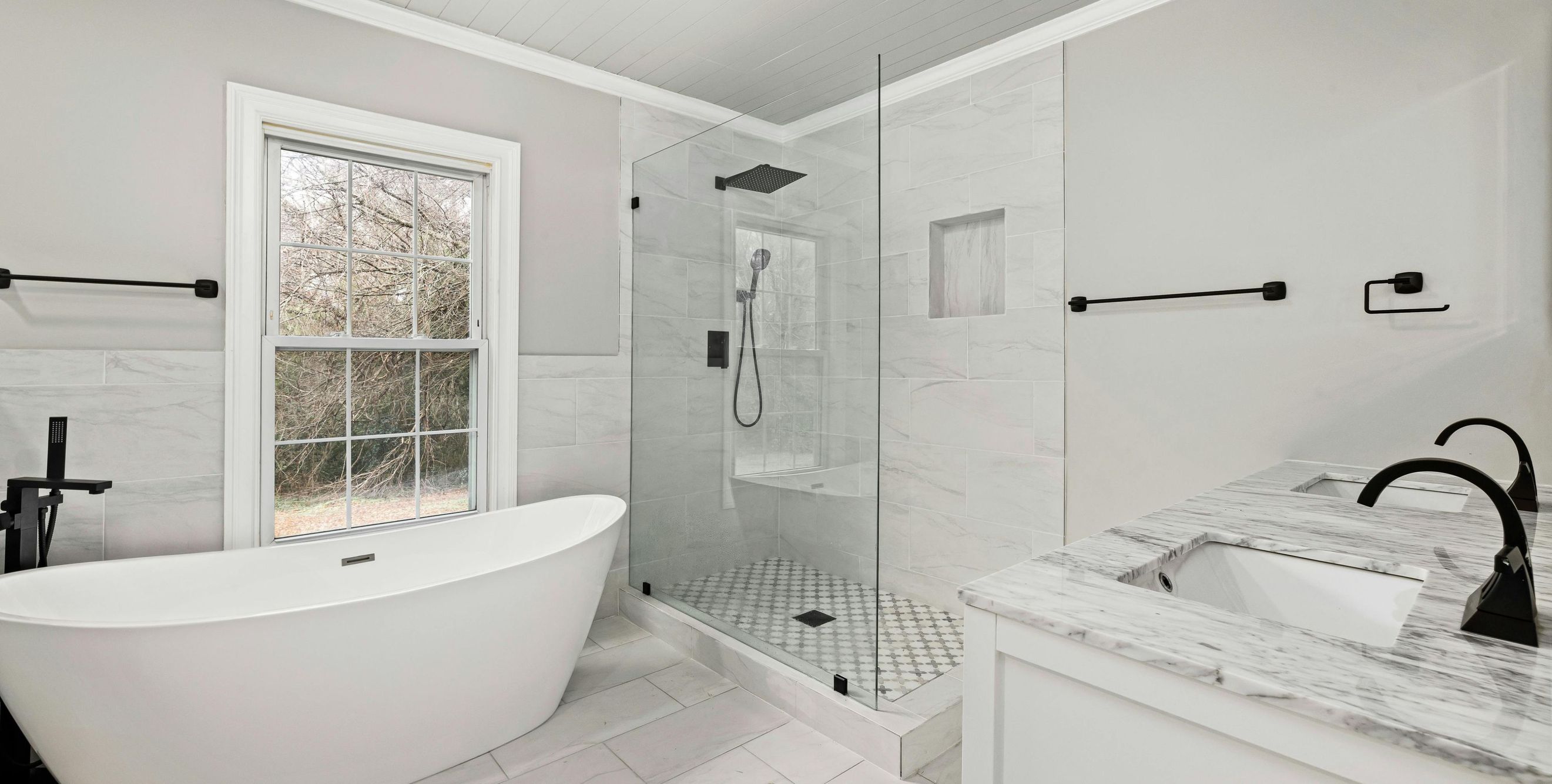 M332193 - Prestige bath solutions - Page Hero Images (3).jpg