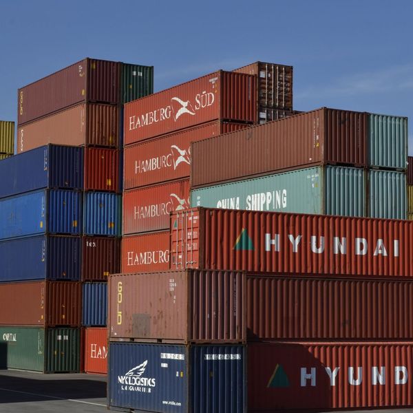 Role Ocean Freight Forwards in Global Trade 2.jpg