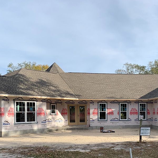 NEW CONSTRUCTION ROOFS & RE-ROOF