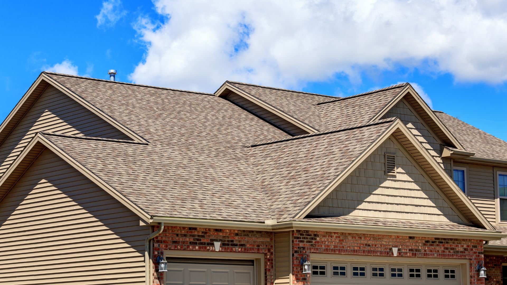 Featured image- 4 FAQs on Repairing Your Asphalt Roof.jpg