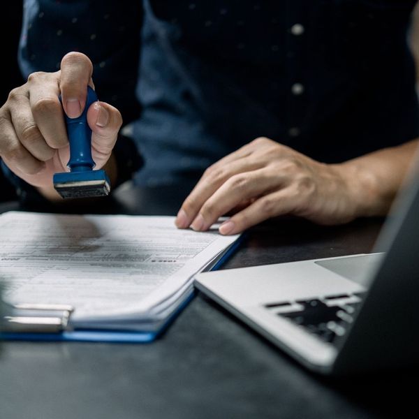 How to Choose the Right Visa Category for Your Needs - 2.jpg