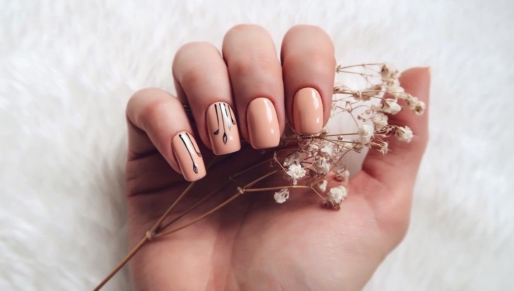 Lisa Thomas Nails.jpg