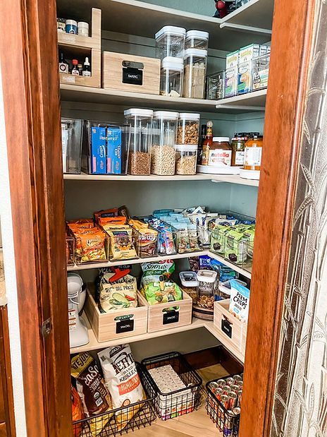 DaryaPantry_JPG.jpg