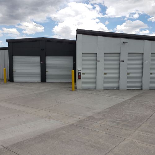storage units to enter from outside