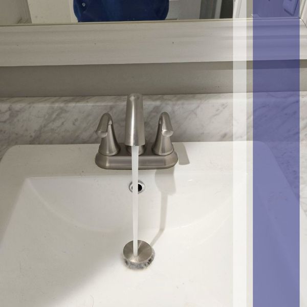 running bathroom sink faucet running bathroom sink faucet