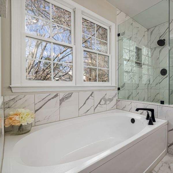 How a New Bathtub Can Transform Your Bathroom (3).jpg