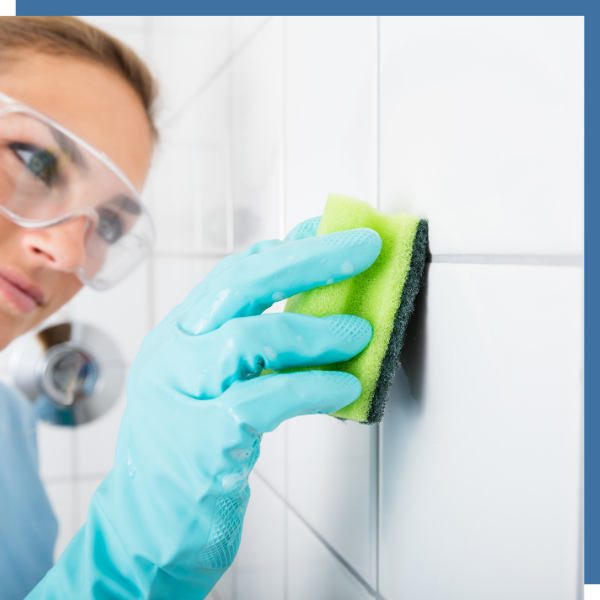 Cleaning bathroom walls
