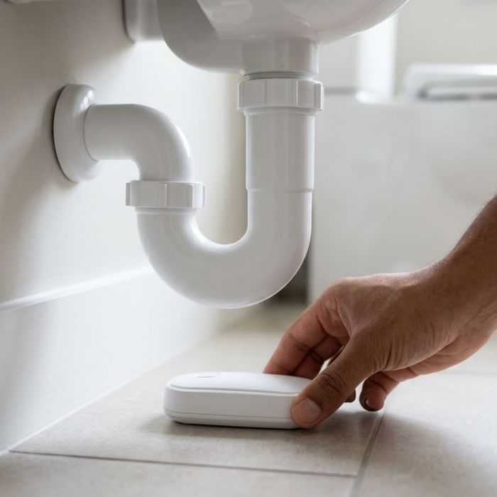 Water leak sensor.