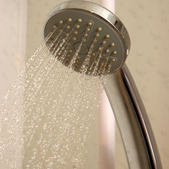 shower head with flowing water