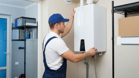 4 Reasons To Consider a Tankless Water Heater Hero.jpg