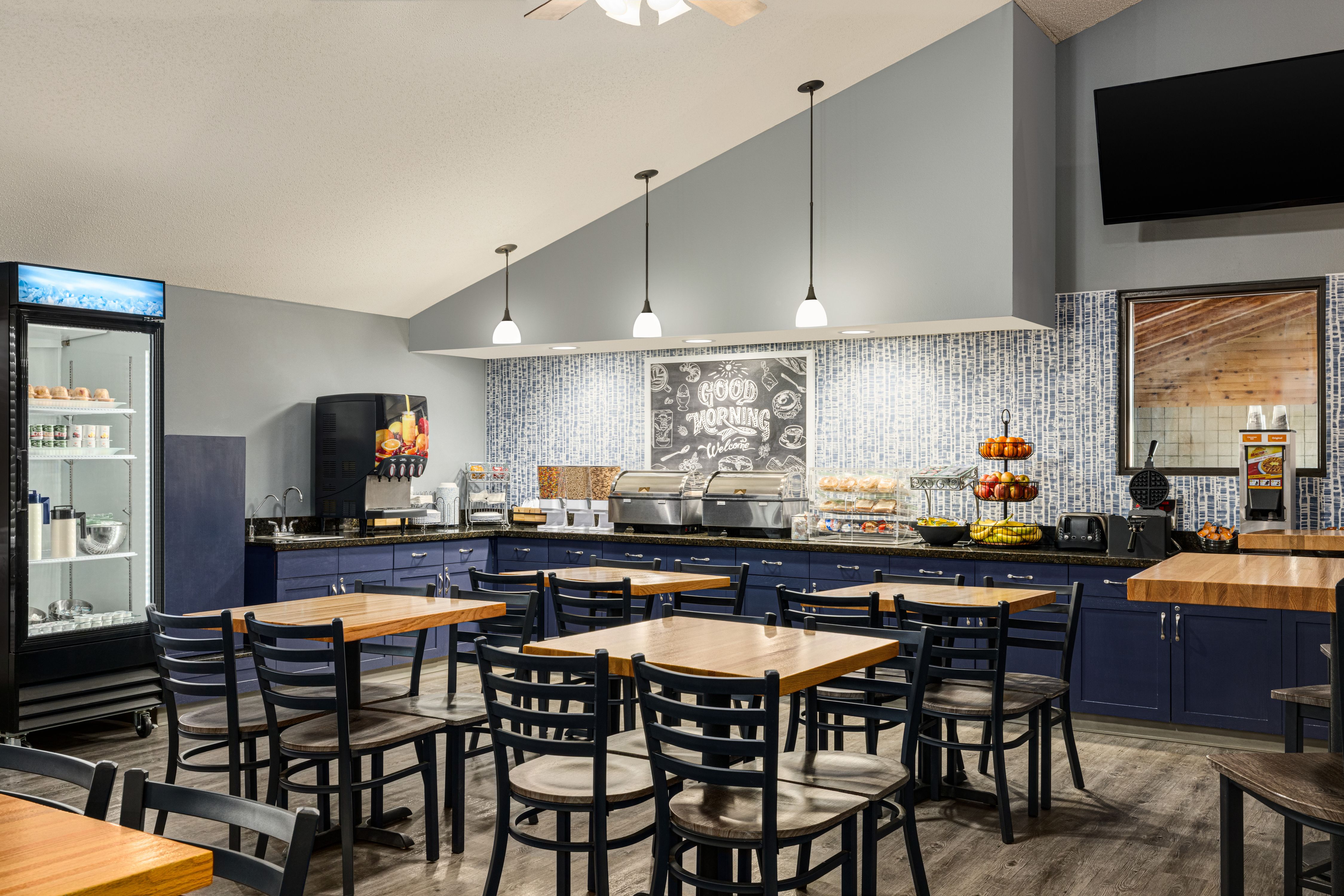 Breakfast Area - 1612085.jpg