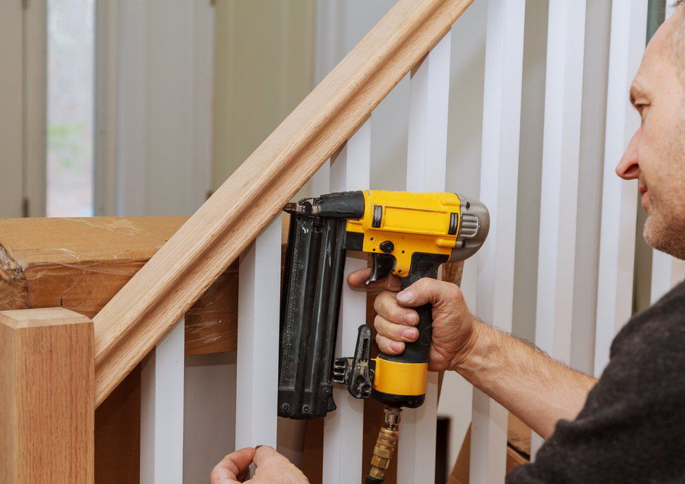 balcony-railing-installation-east-ravenswood-chicago (15).png