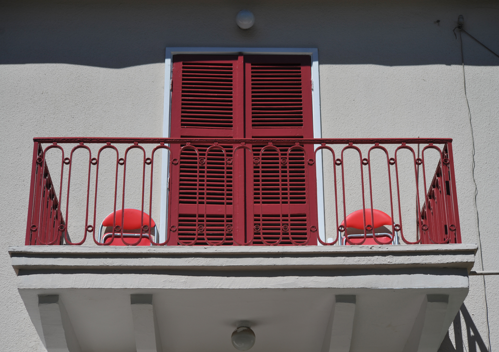 balcony-railing-installation-north-halsted-chicago (17).png