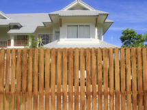 Commercial Fence (4).png
