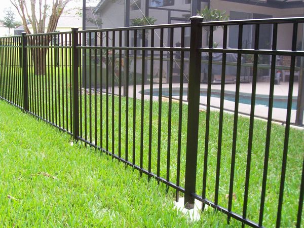 Chicago residential aluminum fence