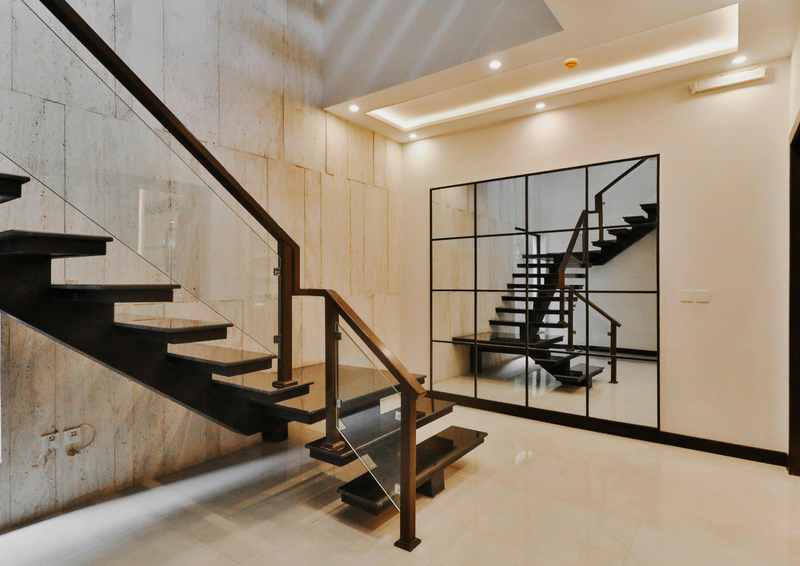 balcony-and-railing-installation-streeterville-chicago (15).png