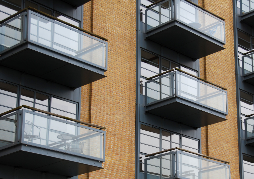 balcony-and-railing-installation-gold-coast-chicago.png