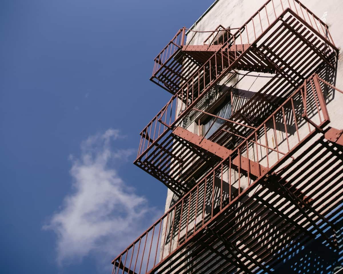 fire-escape-installation-streeterville-chicago.jpg