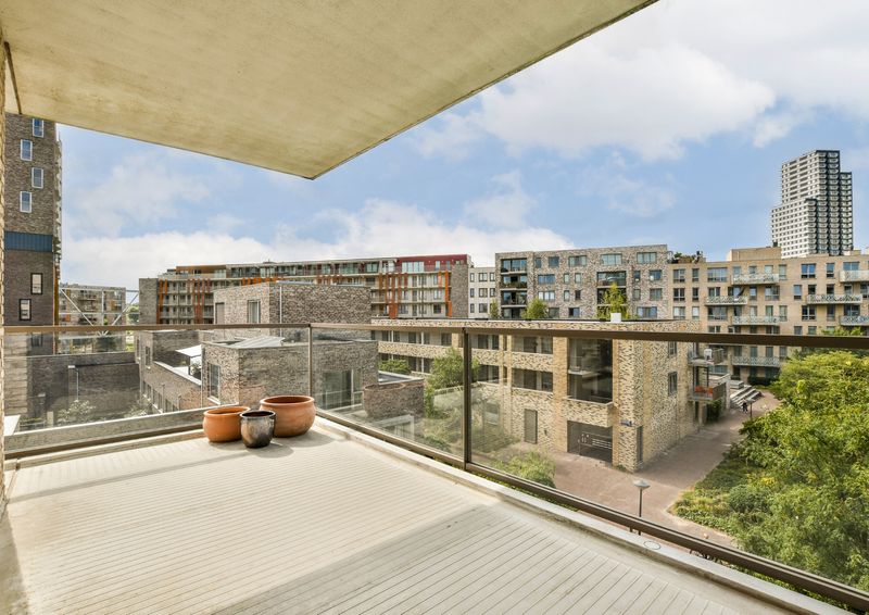 balcony-railing-installation-north-halsted-chicago (3).png