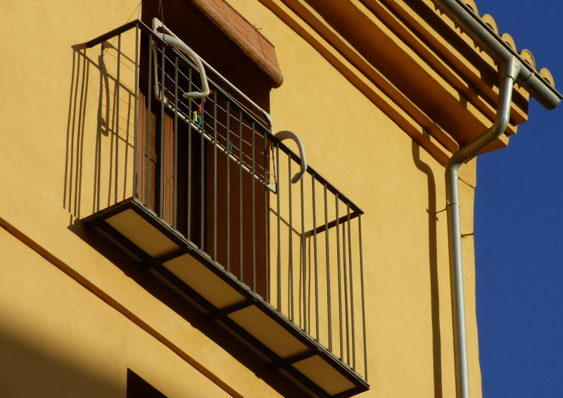 balcony-railing-installation-north-halsted-chicago (14).png
