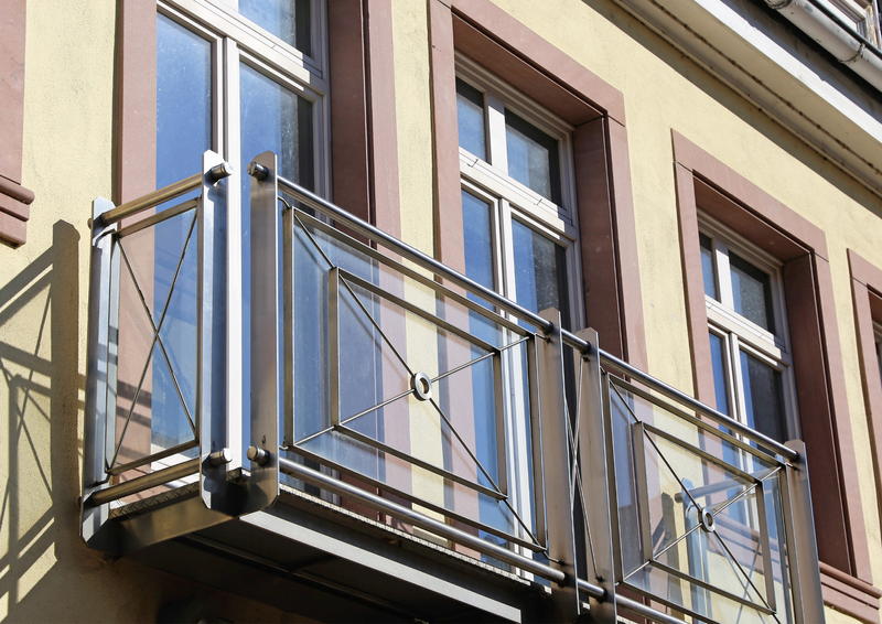 balcony-and-railing-installation-hyde-park-chicago (6).png