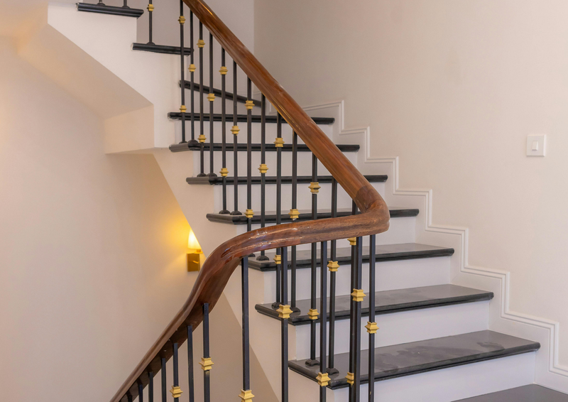 balcony-and-railing-installation-wrigleyville-chicago (6).png