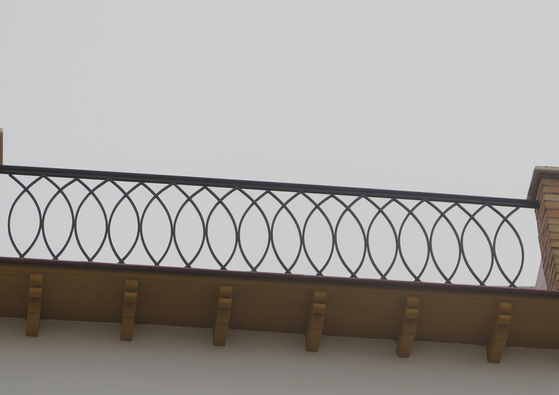 balcony-railing-installation-east-ravenswood-chicago (4).png
