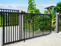 Commercial Fence (1).png