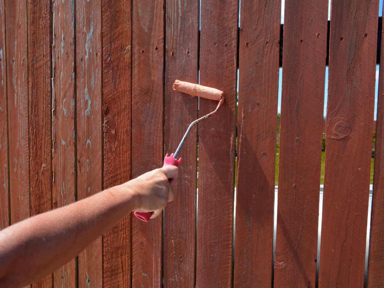 Wood Fence Painting in Gold Coast, Chicago