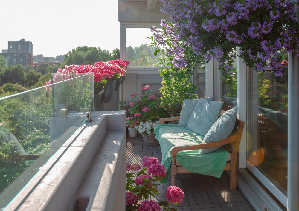 balcony-and-railing-installation-horner-park-chicago (3).png