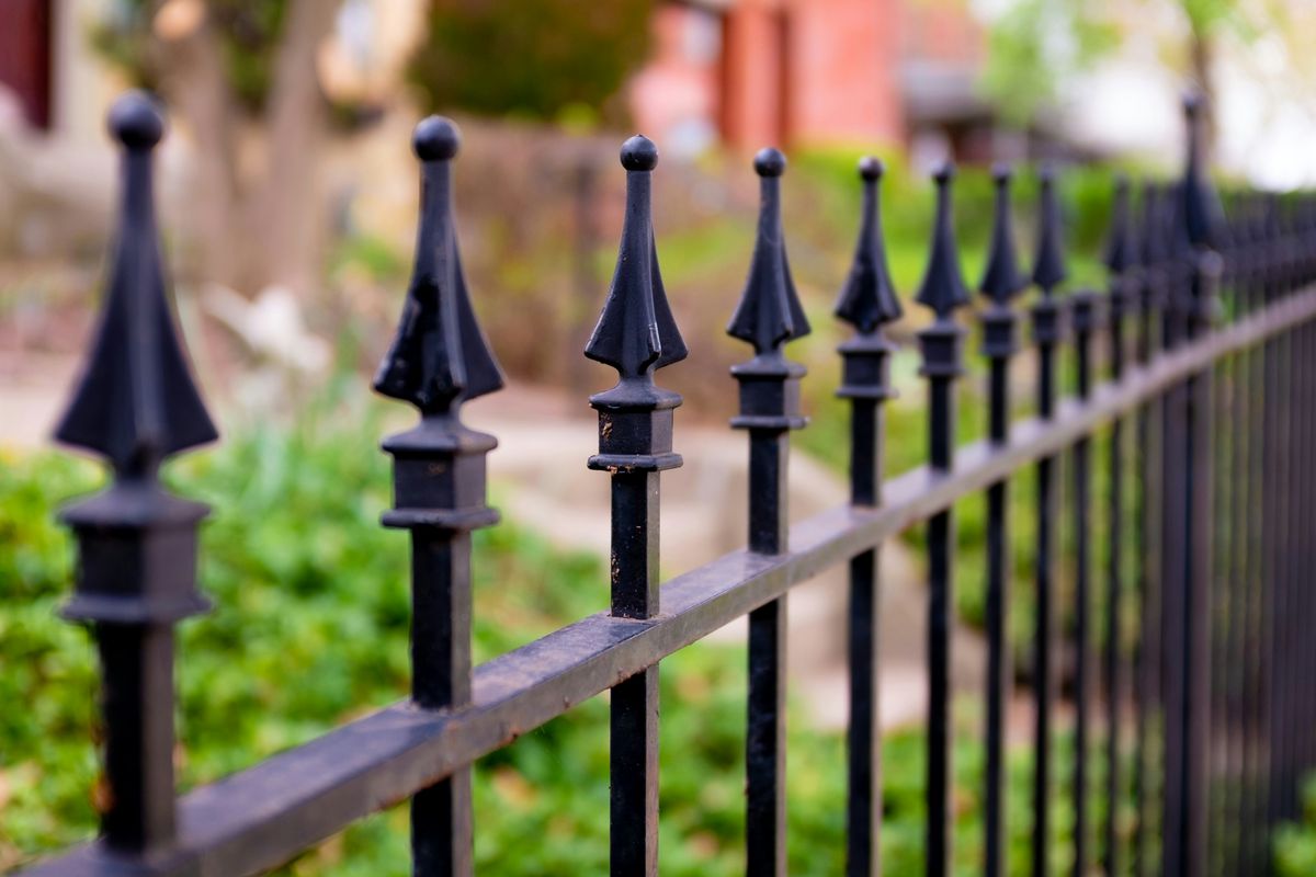 Iron fence desgn.jpg