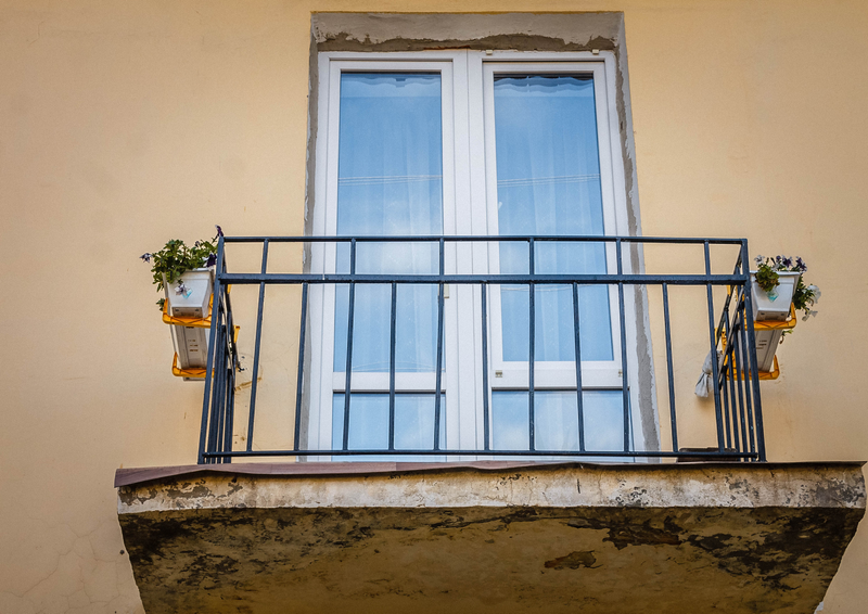 balcony-railing-installation-north-halsted-chicago (15).png