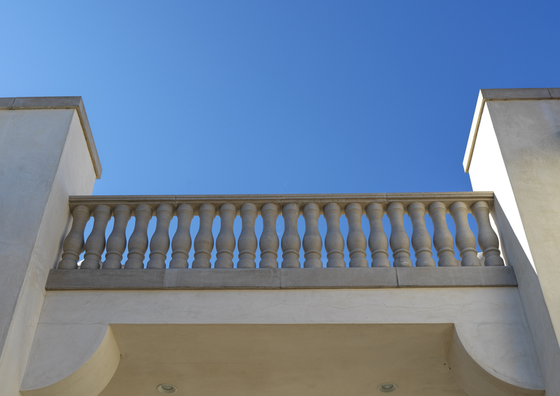 balcony-and-railing-installation-hyde-park-chicago (13).png