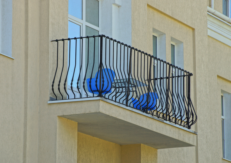 balcony-railing-installation-east-ravenswood-chicago (3).png