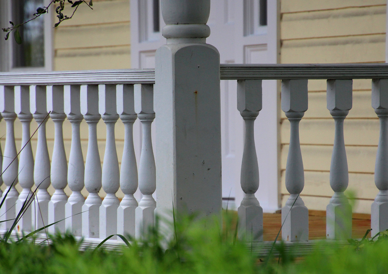 balcony-railing-installation-east-ravenswood-chicago (9).png