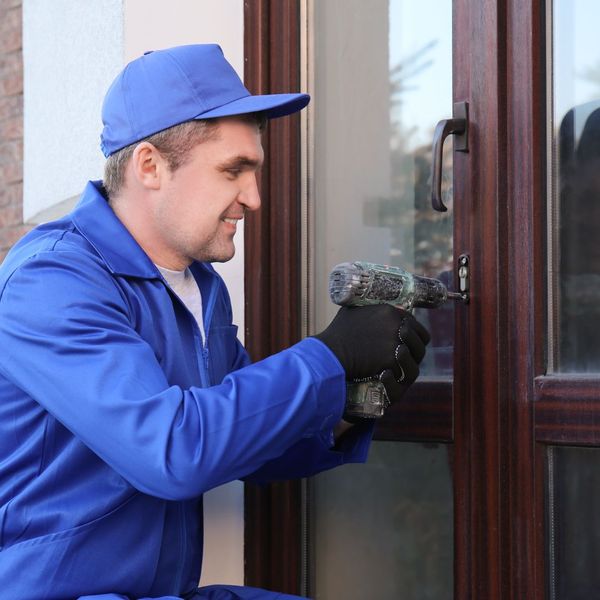 installing glass door