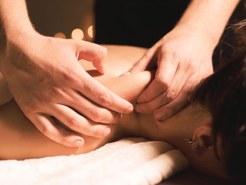 Massage Tutorial: Neck pain (deep tissue) 