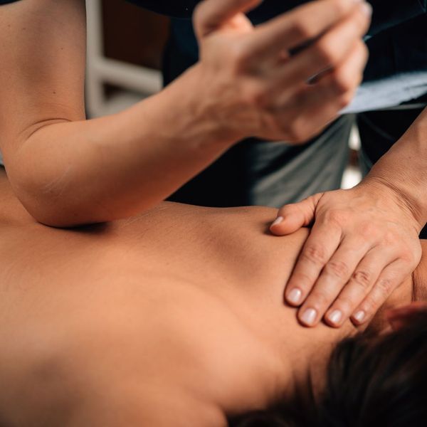 deep tissue massage on back